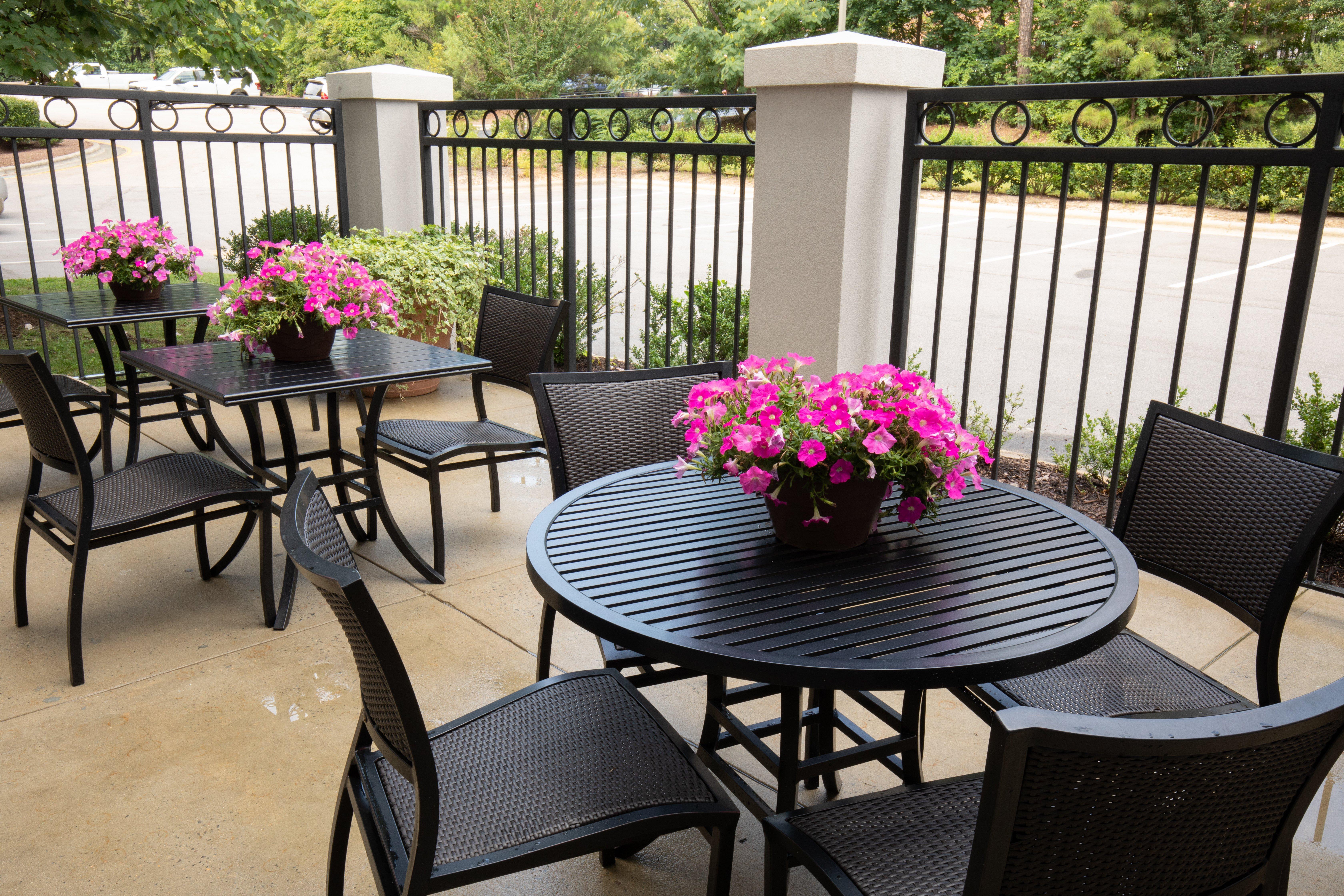 Holiday Inn & Suites Raleigh Cary By Ihg Exterior foto