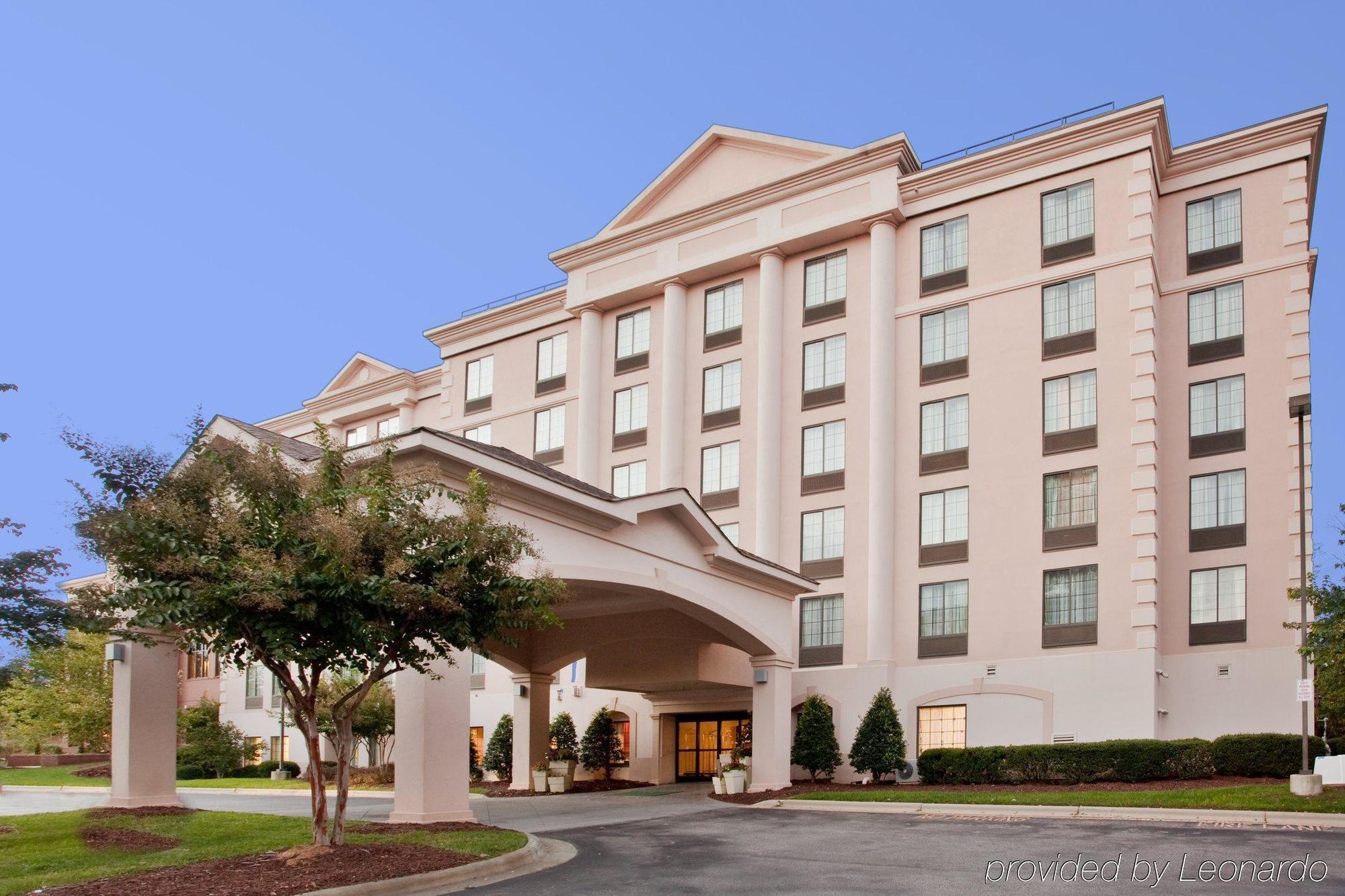Holiday Inn & Suites Raleigh Cary By Ihg Exterior foto