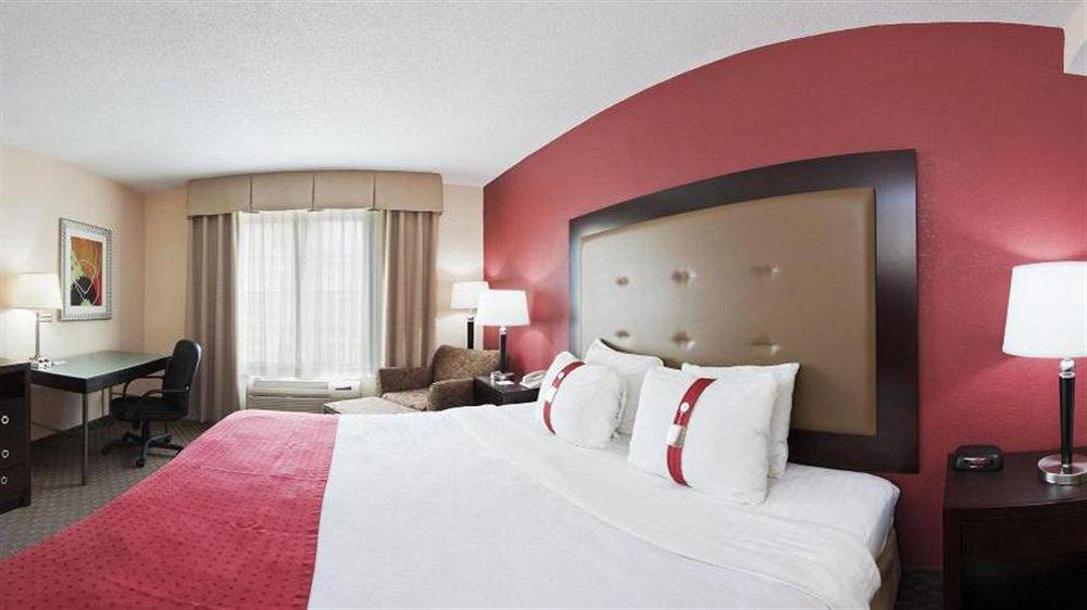 Holiday Inn & Suites Raleigh Cary By Ihg Exterior foto
